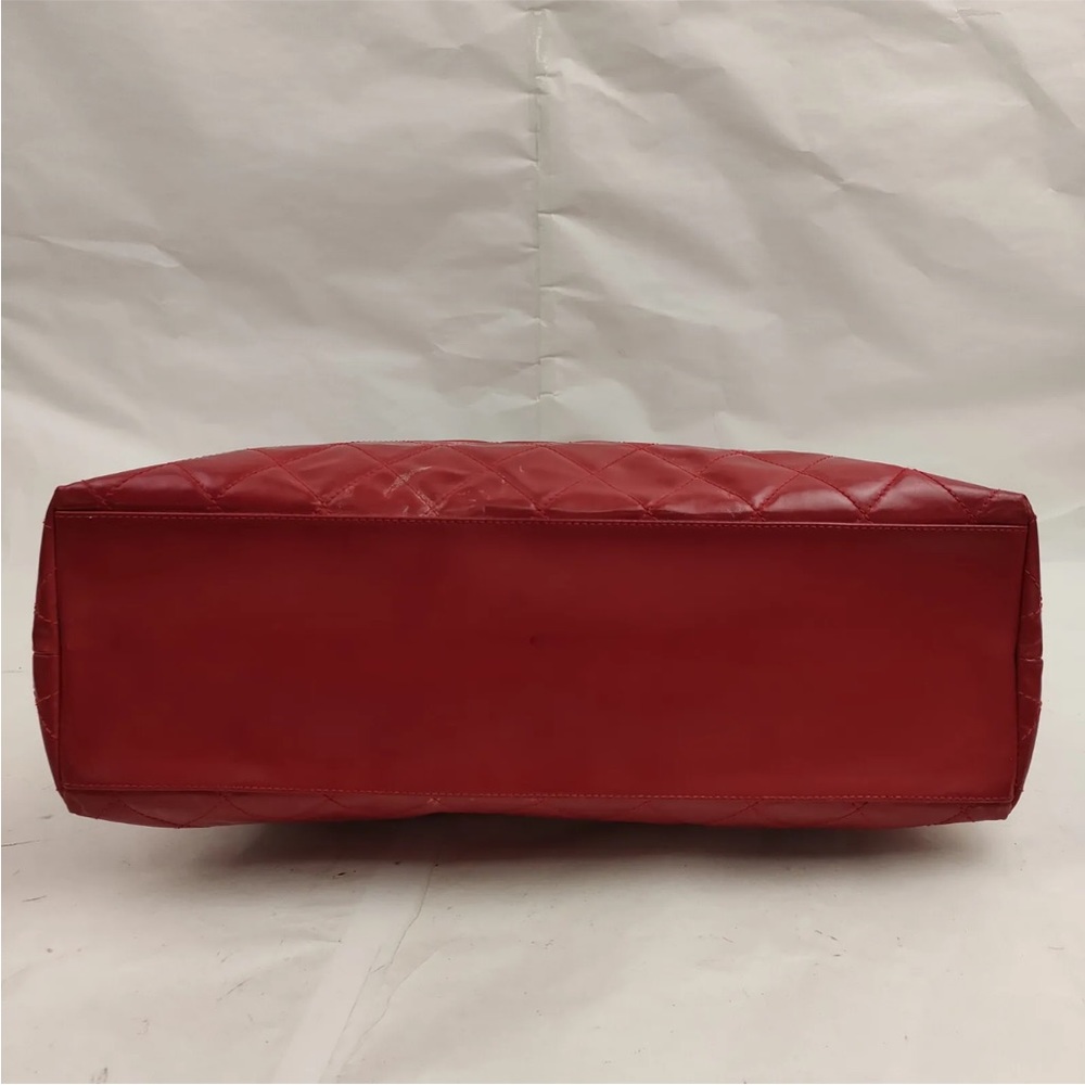 Authentic Chanel Enamel Red With Chain - Picture 4 of 13